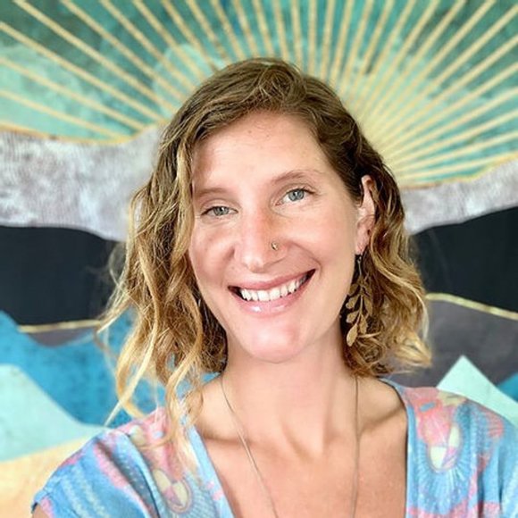 Meet your Posher, Kelsey - Picture 1 of 1